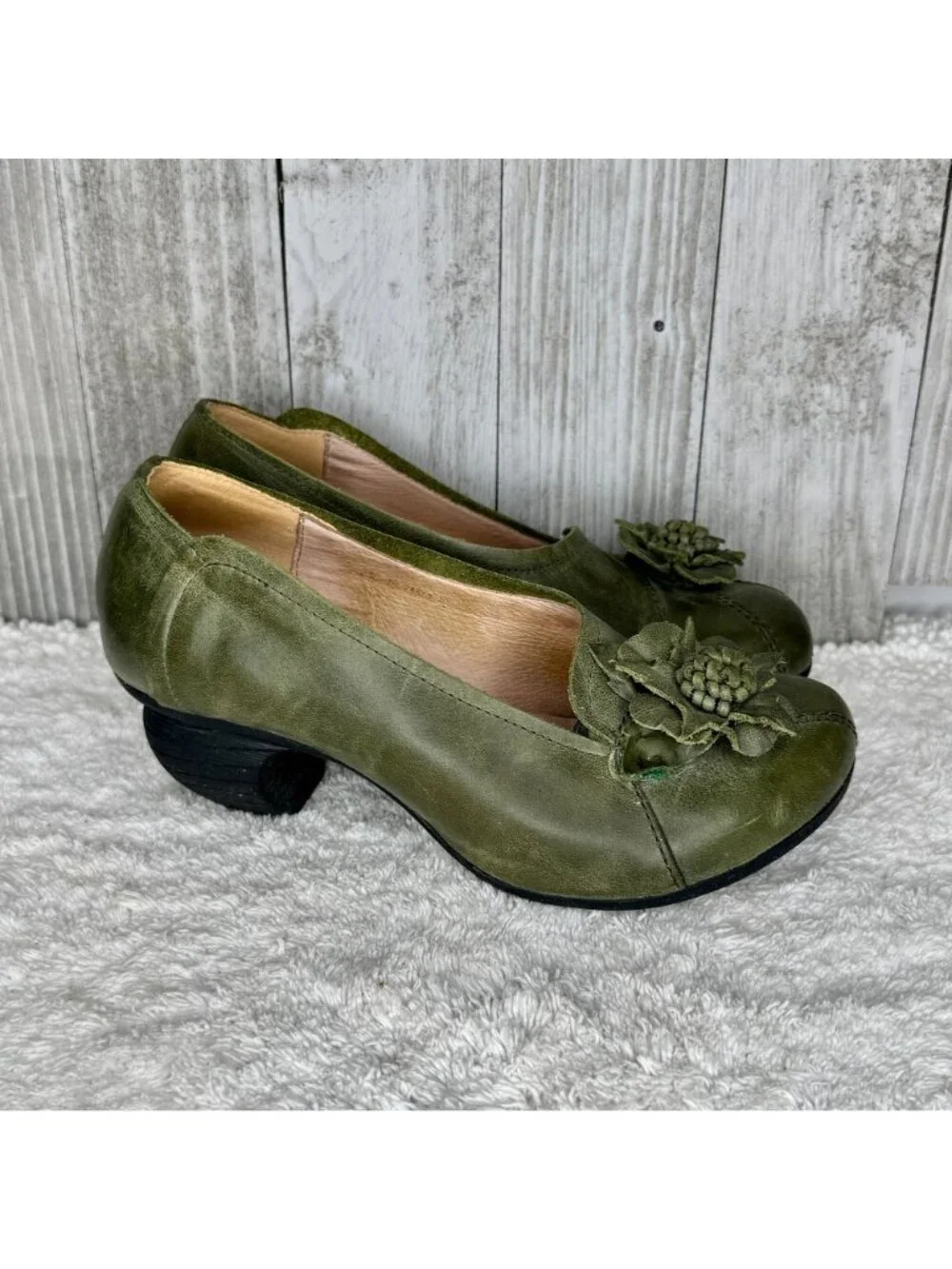 Boutique Handmade Chunky Heel Green Leather Pumps Size 7.5M